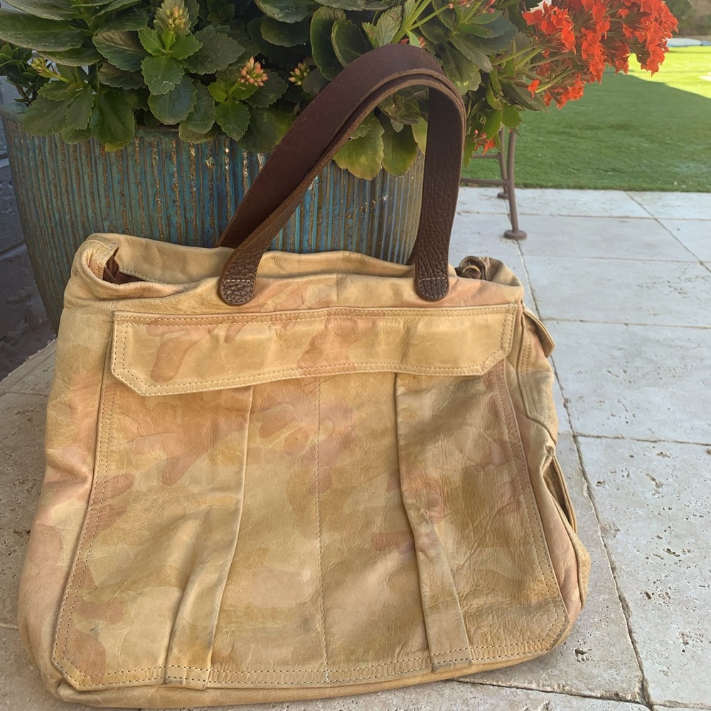 Tylie Malibu handbag